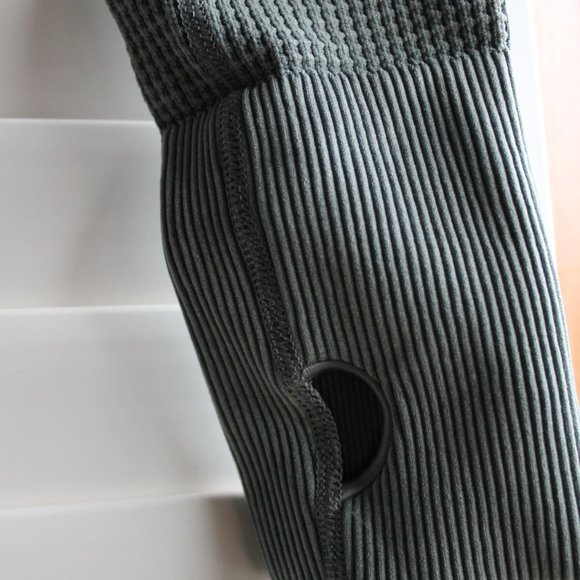 OFFLINE Main Squeeze Seamless Waffle Cropped Henley T-Shirt - Picture 3 of 6